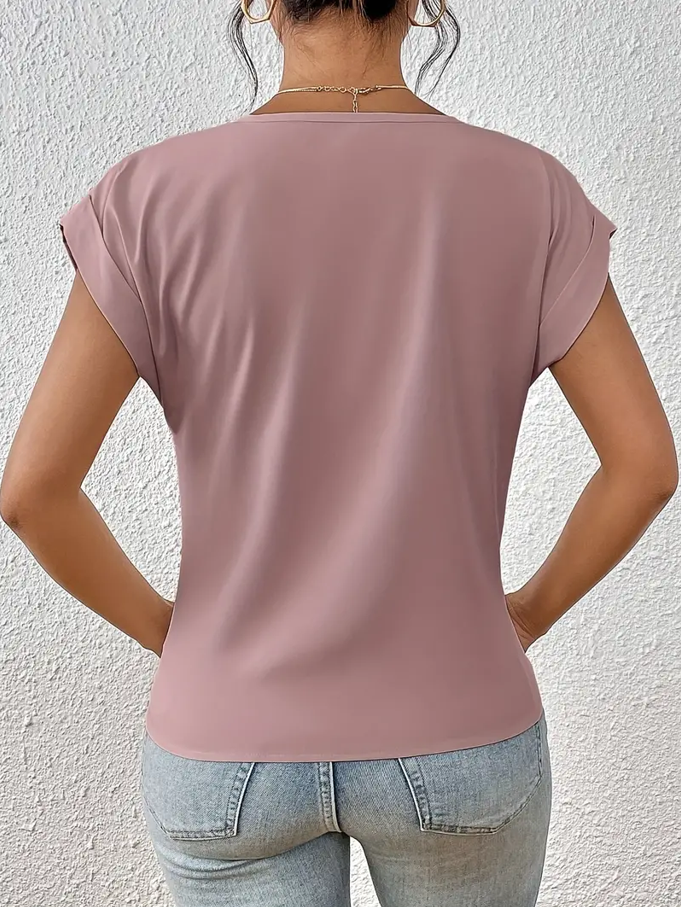 Laia - The perfect v-neck top for woman