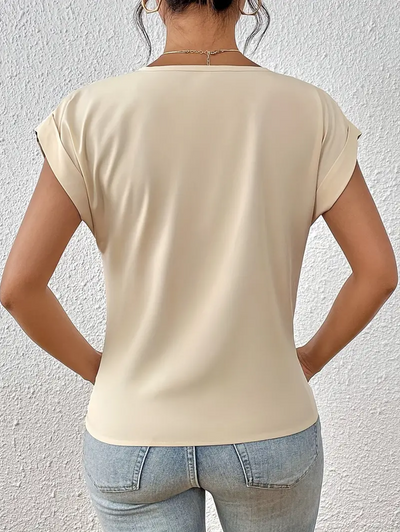 Laia - The perfect v-neck top for woman