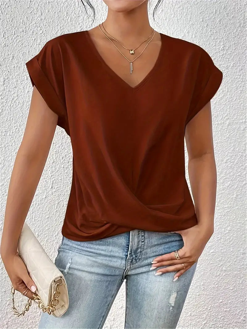 Laia - The perfect v-neck top for woman